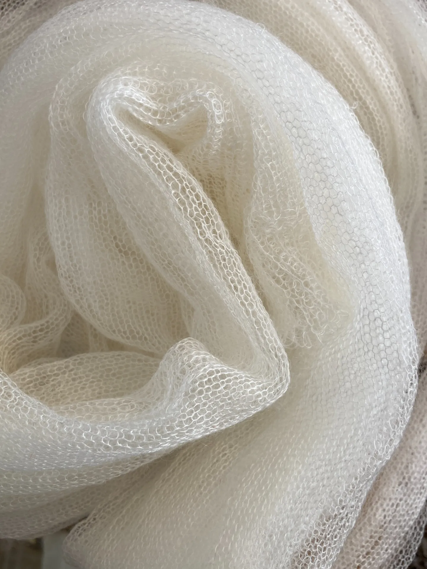 手仕事にこだわるオリジナルニットの魅力と編み物の技術